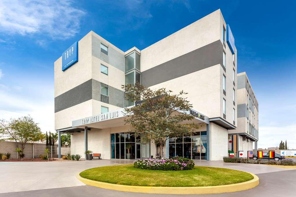 Tryp By Wyndham San Luis Potosi Hotel & Suites Экстерьер фото