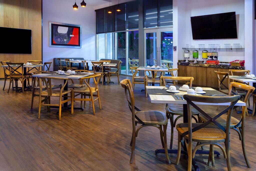 Tryp By Wyndham San Luis Potosi Hotel & Suites Экстерьер фото